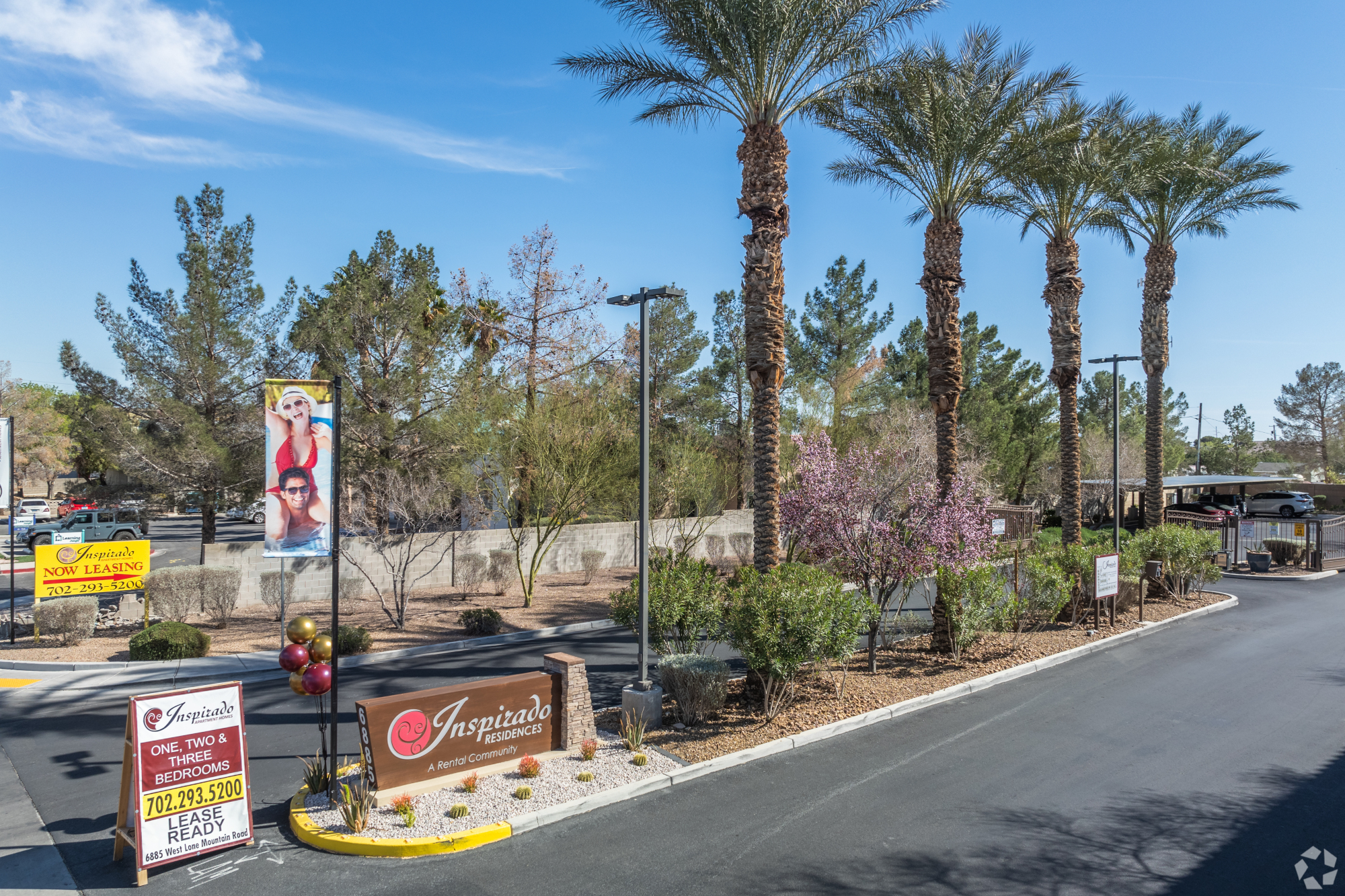 Inspirado Residences, Exterior complex entry way