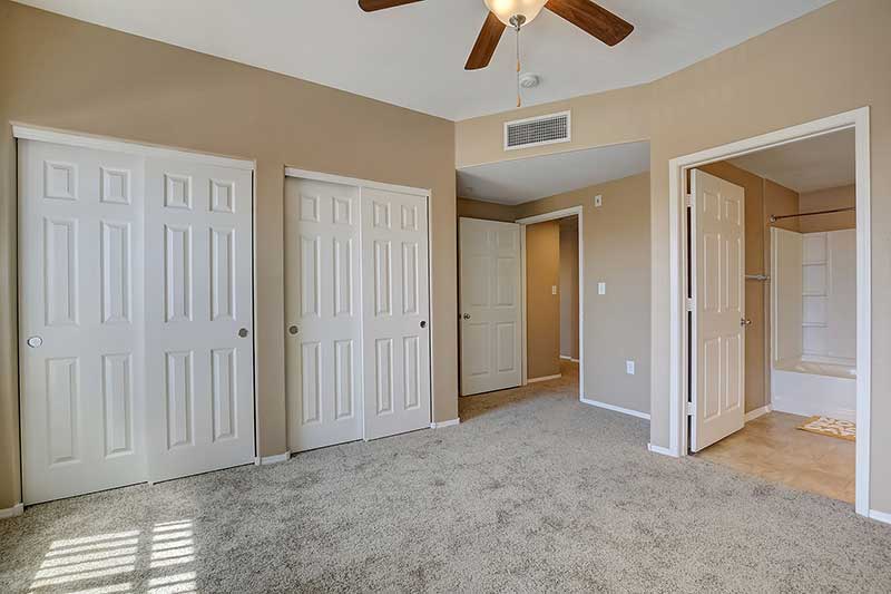 Inspirado Residences, Bathroom Closet